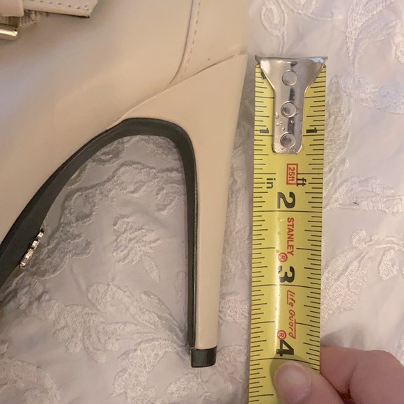 Rock & Republic Double Strap Heels - Picture 9 of 12